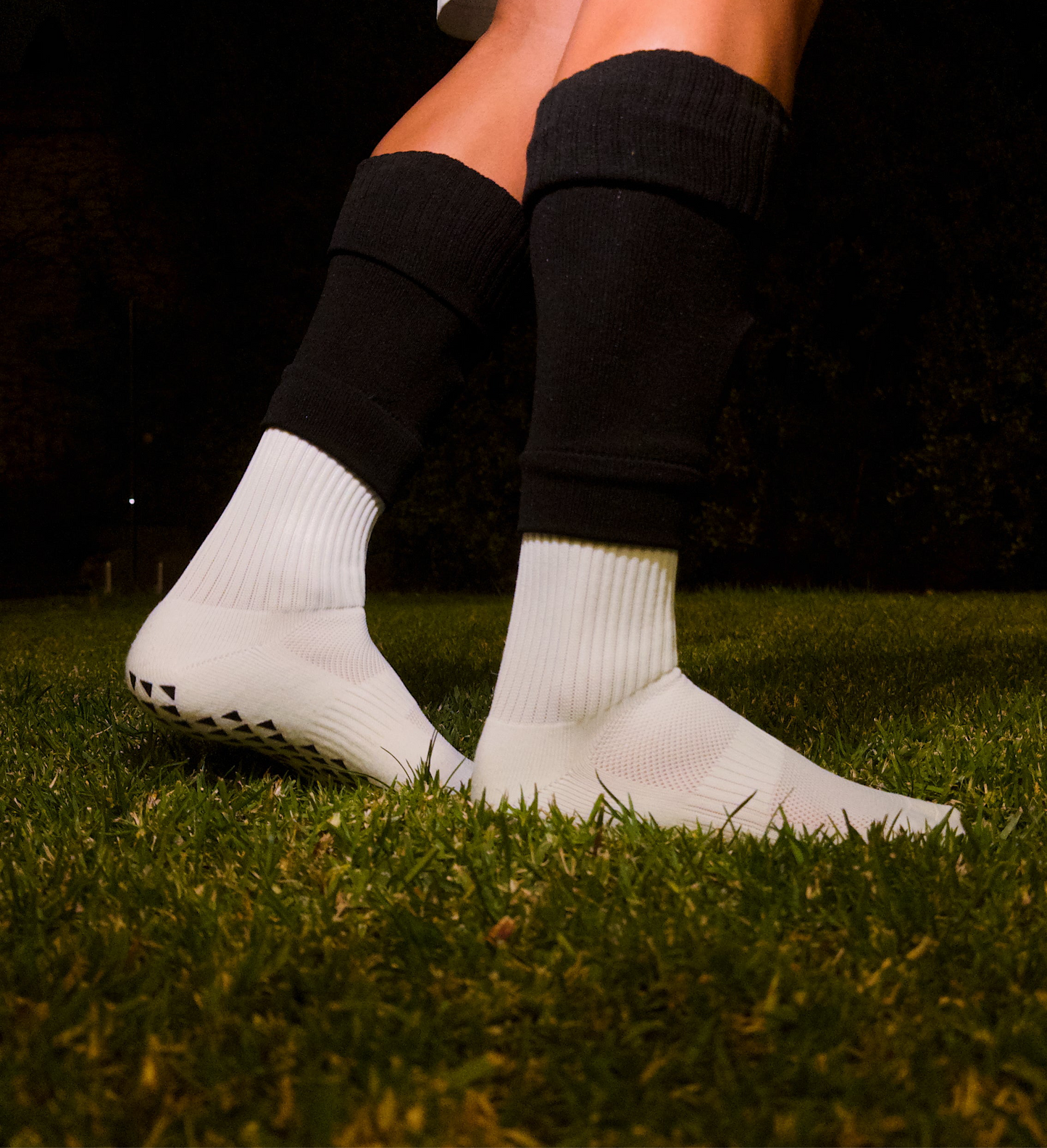4x Pairs of Plain Grip Socks (Special Edition)